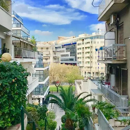 Kynosargous Square's * Athens